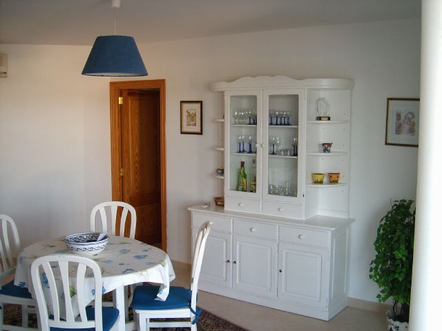 Mallorca Cala Ratjada Cala Mesquida Ferien-Villa F029 mit Pool, nur 300 m zum Sanddünenstrand von Cala Mesquida, 800 qm komplett eingefriedetes Grundstück für 8 Pers. Wohzimmer