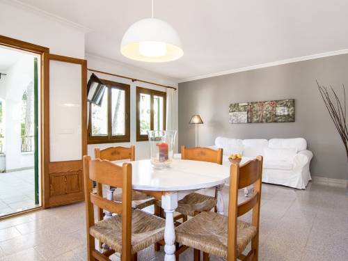 Mallorca Cala Ratjada Erdgeschoß-Ferienwohnung F796 in ruhiger Lage am Rande von Cala Ratjada für 4 Pers. evtl. plus Baby Essbereich