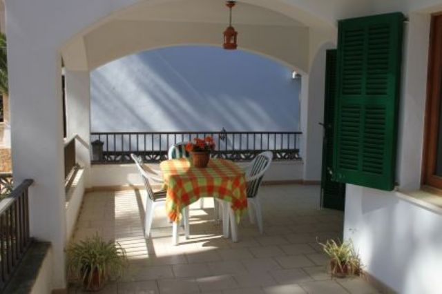 Mallorca Cala Ratjada Ferienwohnung F798 , nur 150 m von der Hafen-Uferpromenade entfernt, zentral gelegen, für bis zu 6 Personen evtl. plus Baby