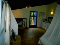Mallorca Manacor Porto Colom Finca Oase - Finca mit mehreren, verschiedenen Unterkünften und mit großem Pool für dreimal 2 Personen und einmal 4 Personen andere Ansicht Junior Wohn-, Schlaf- und Essbereich