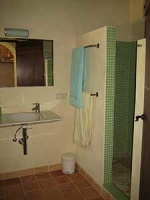 Mallorca Costix Inca Finca Can Pina Finca mit mehreren, verschiedenen Unterkünften und mit großem Pool Casa Groc Badezimmer