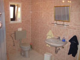 Mallorca Manacor Porto Colom Finca Oase - Finca mit mehreren, verschiedenen Unterkünften und mit großem Pool für dreimal 2 Personen und einmal 4 Personen Badezimmer