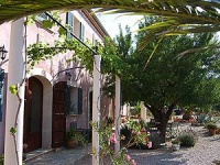 Mallorca Costix Inca Finca Can Pina Finca mit mehreren, verschiedenen Unterkünften und mit großem Pool Garten Arco