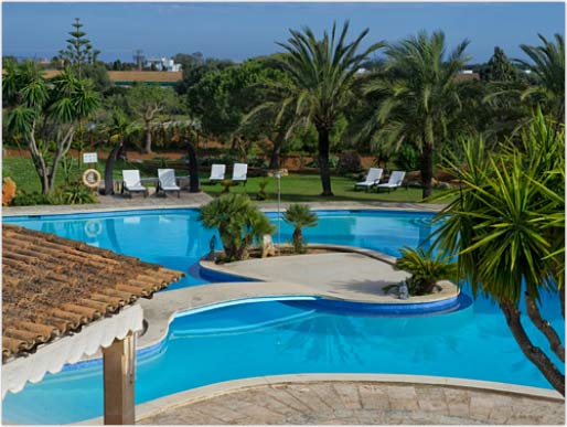 Mallorca Calonge Cala d'Or Finca-Hotel Sa Tanca des Garbello mit Pool, in ruhiger Lage inmitten unberührter Landschaft gelegen - mit 6 Apartments für 2 Pers., Zusatzbett möglich - incl. Frühstück, Mittagessen auch möglich